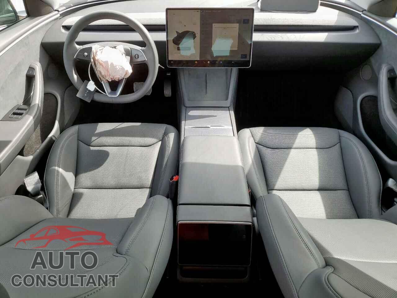 TESLA MODEL 3 2024 - 5YJ3E1EB4RF787208