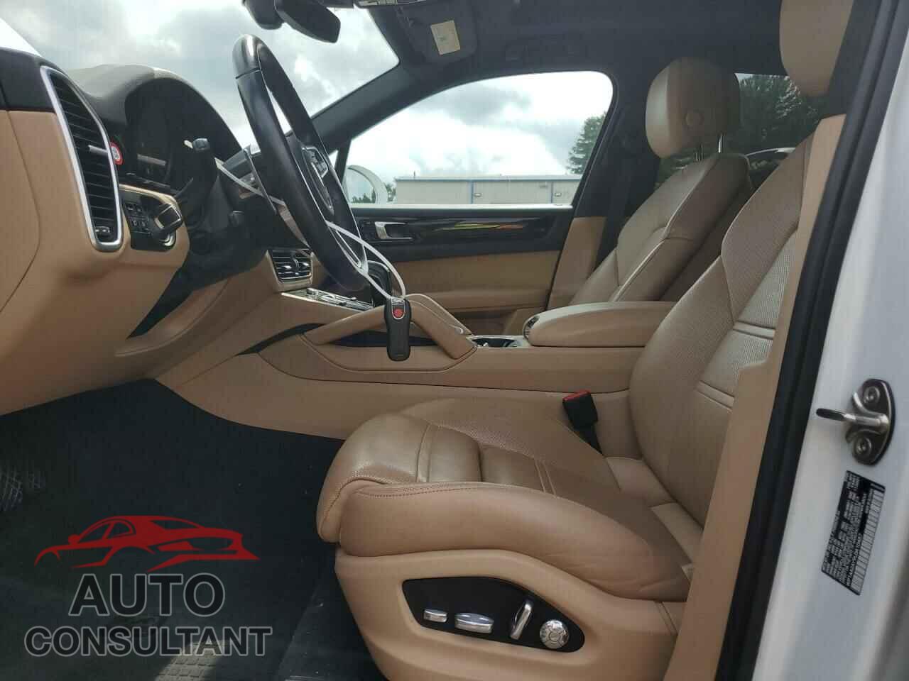PORSCHE CAYENNE 2020 - WP1AA2AY9LDA10457