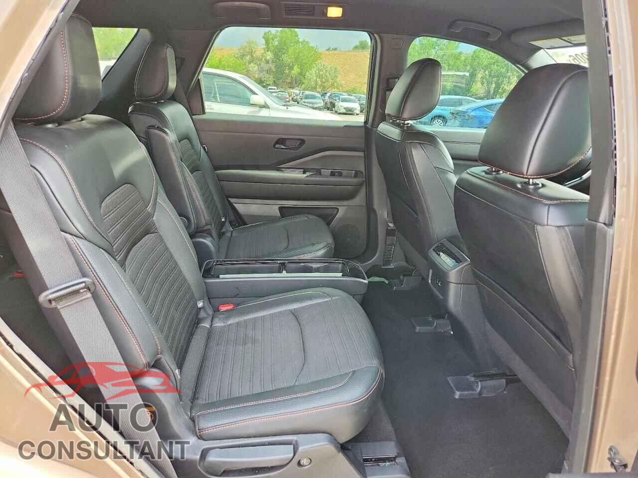 NISSAN PATHFINDER 2023 - 5N1DR3BD8PC275080
