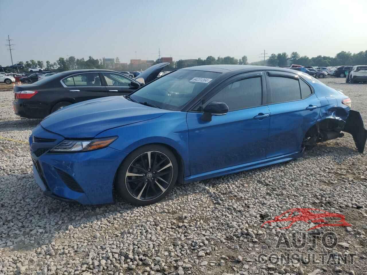 TOYOTA CAMRY 2018 - 4T1B61HK0JU079856