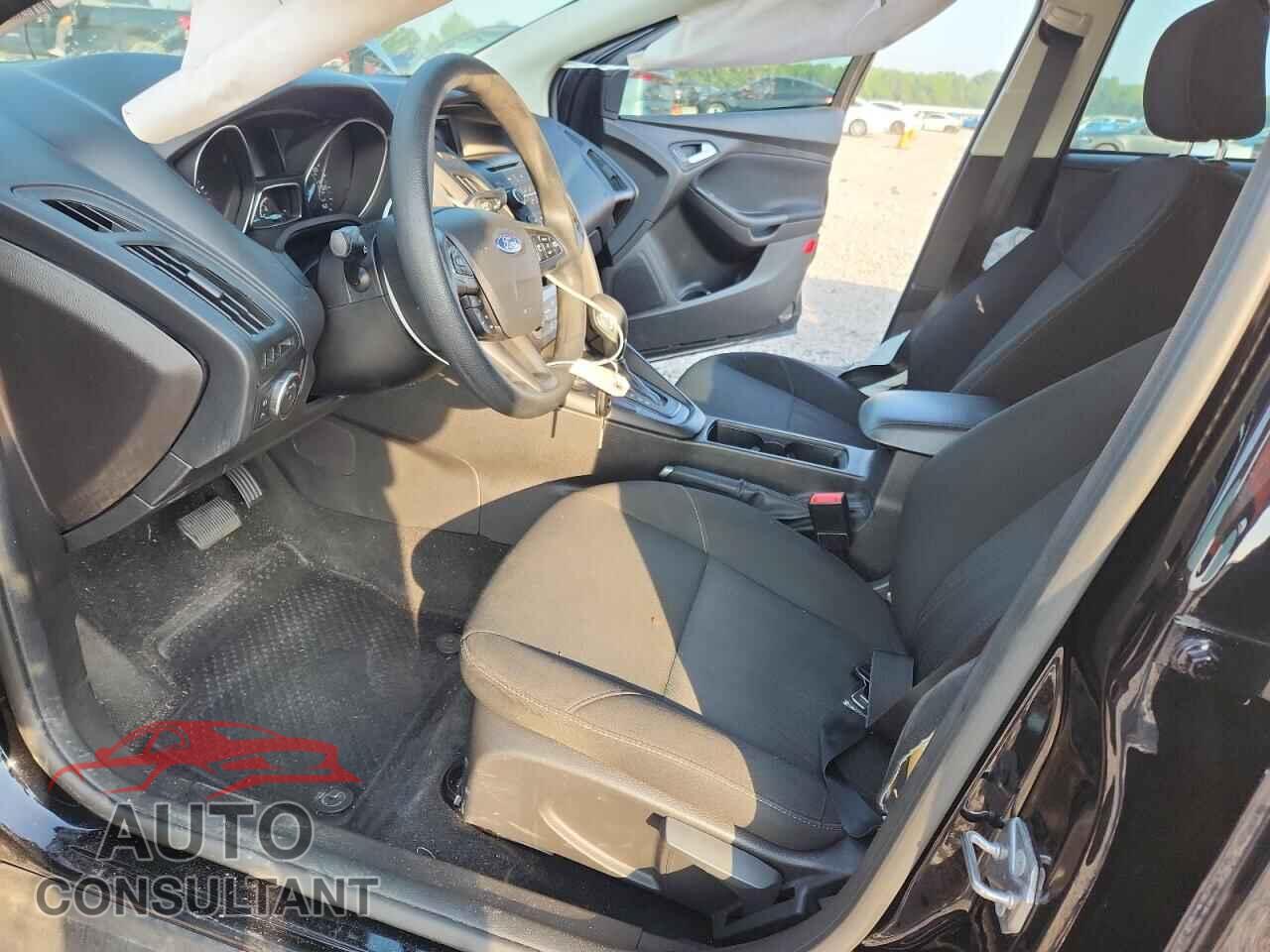 FORD FOCUS 2017 - 1FADP3FE2HL293921