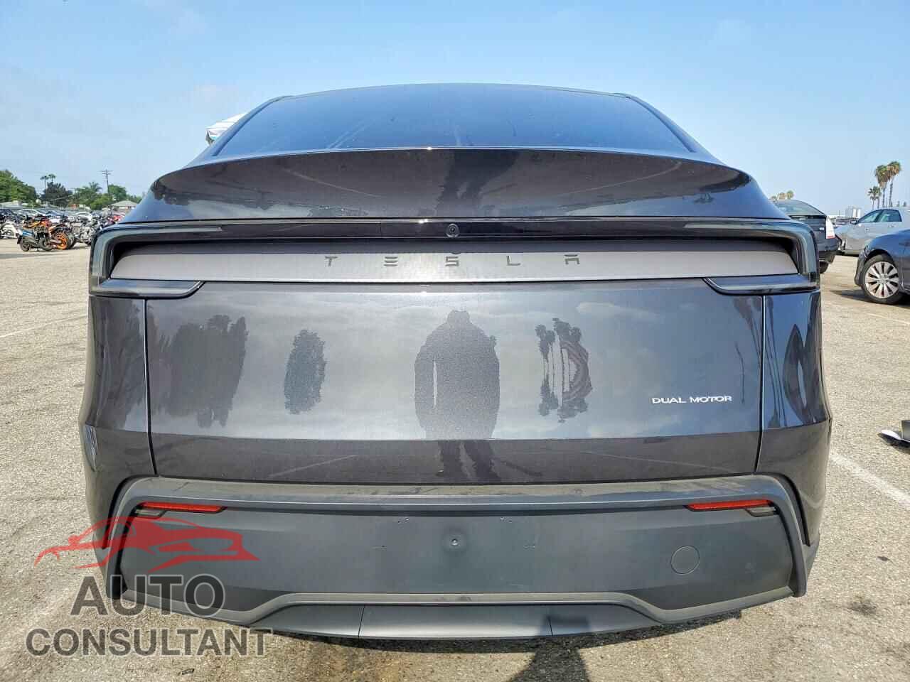 TESLA MODEL Y 2026 - 7SAYGDEEXTF564211