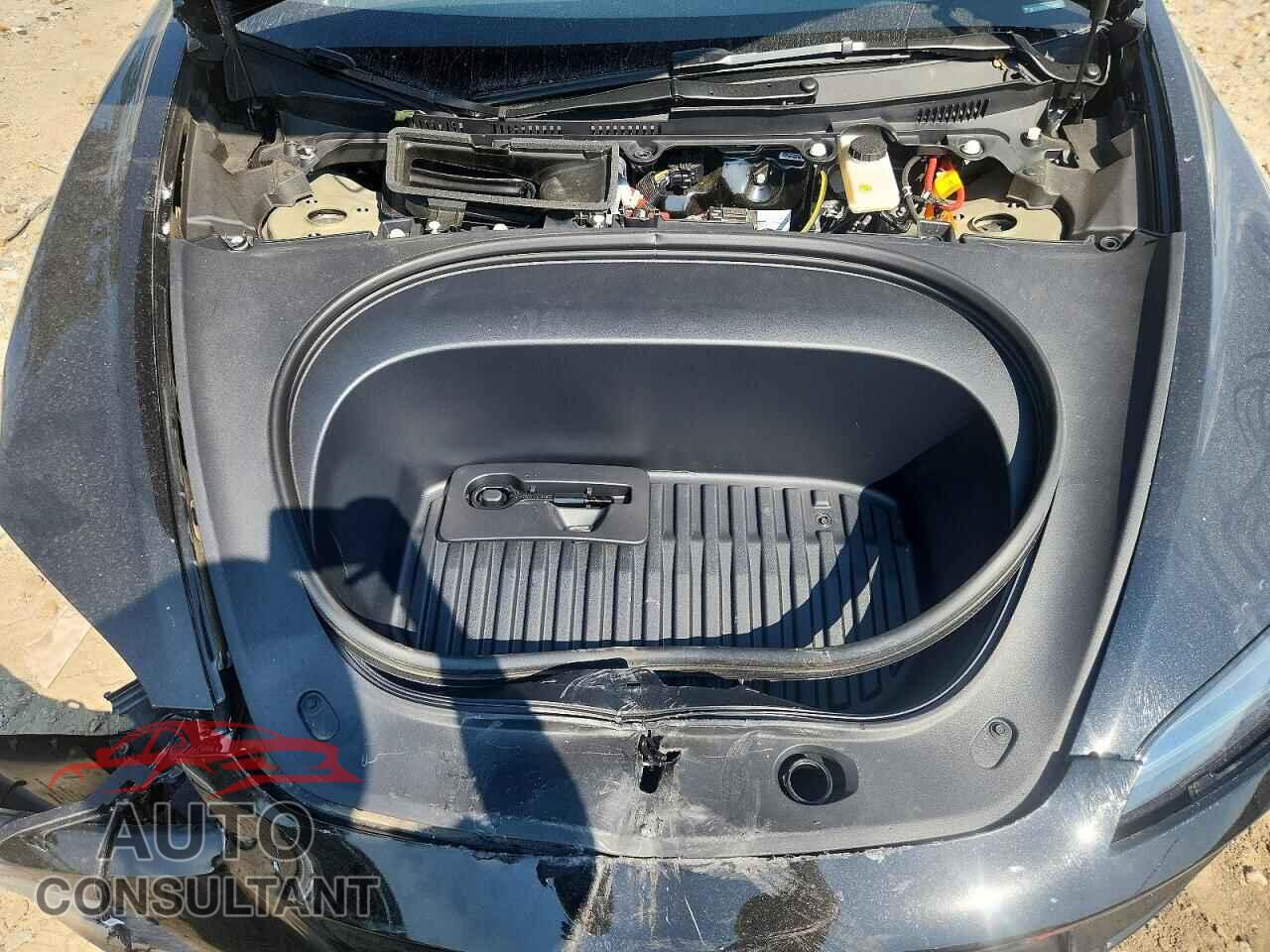 TESLA MODEL 3 2026 - 5YJ3E1EA8TF141023