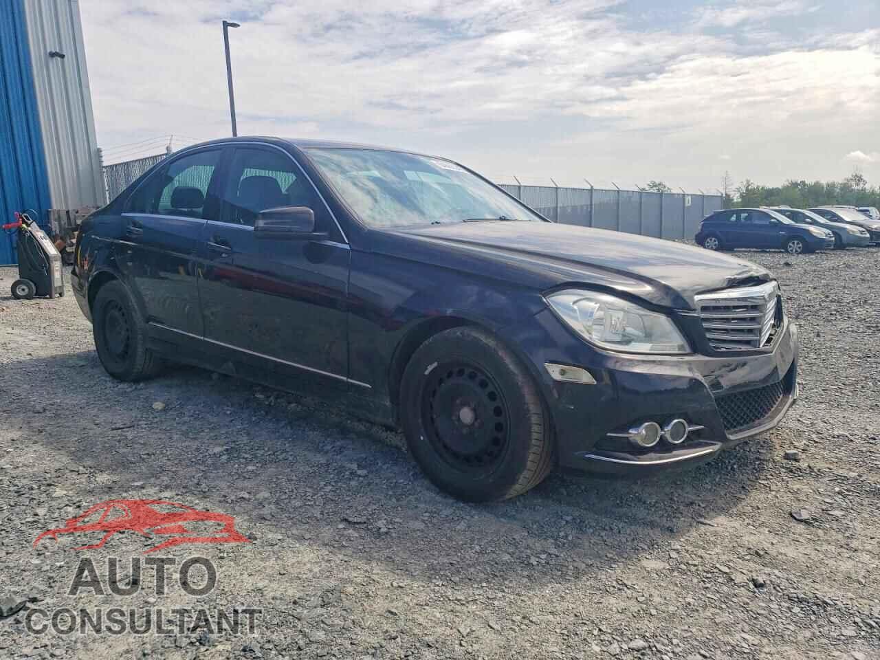 MERCEDES-BENZ C-CLASS 2012 - WDDGF8FB5CA708253