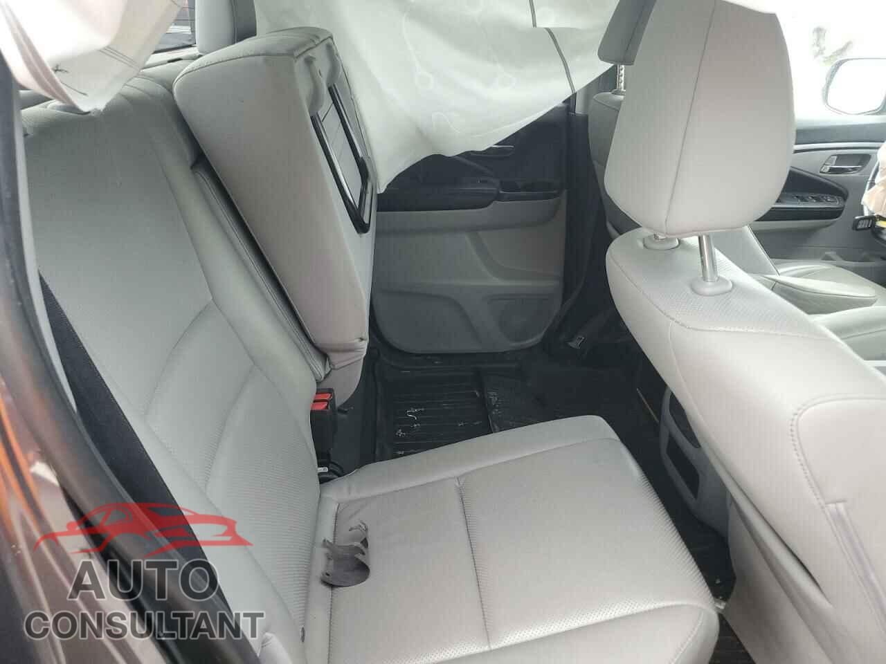HONDA RIDGELINE 2018 - 5FPYK2F6XJB000814