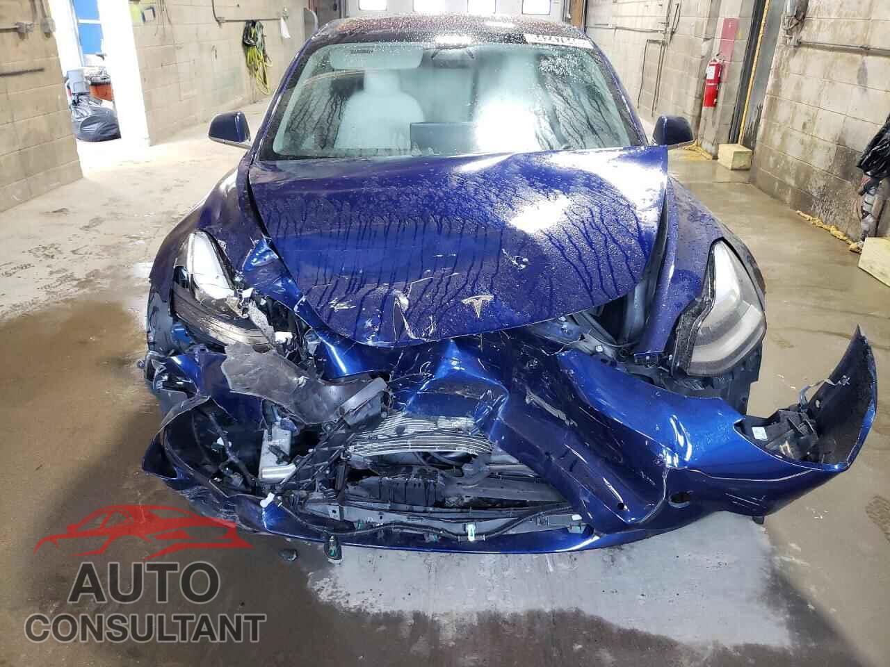 TESLA MODEL 3 2018 - 5YJ3E1EB0JF096522