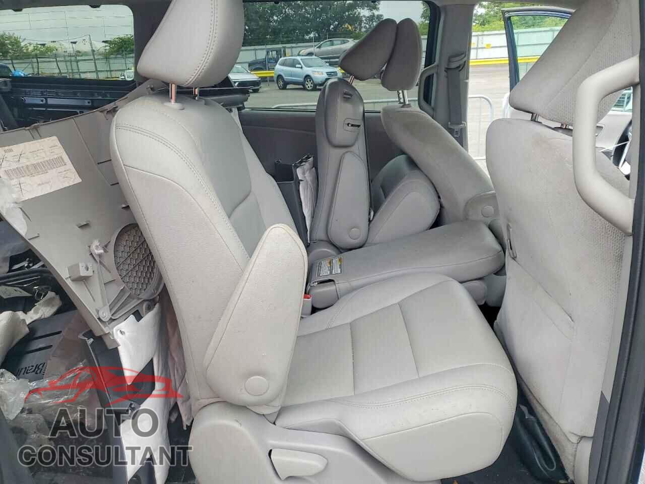 TOYOTA SIENNA 2020 - 5TDKZ3DC0LS059183