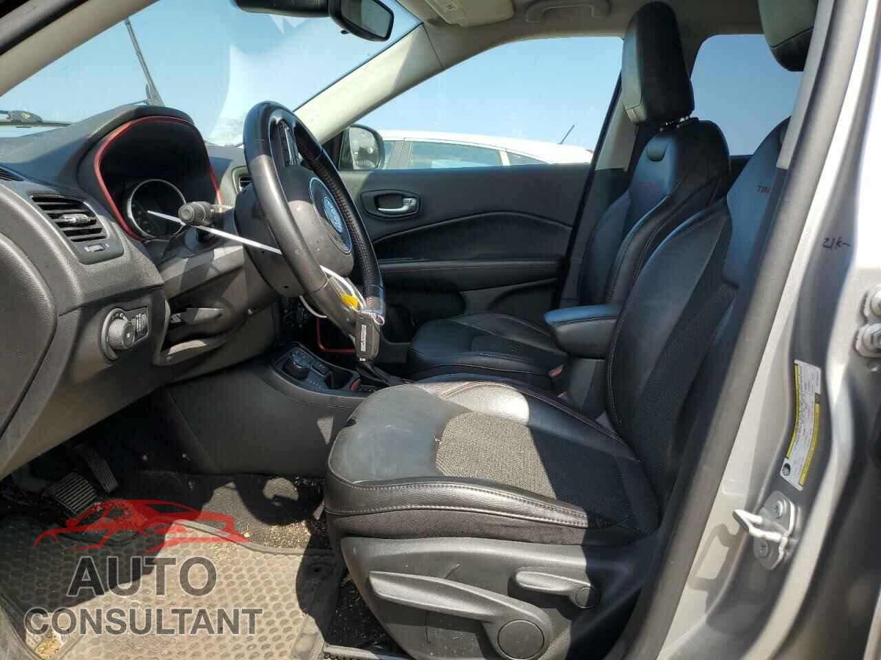 JEEP COMPASS 2019 - 3C4NJDDB2KT795371