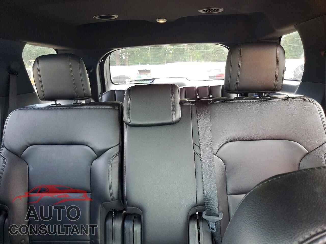 FORD EXPLORER 2018 - 1FM5K7D83JGB04320