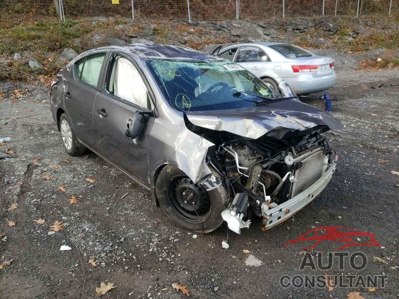 NISSAN VERSA 2018 - 3N1CN7AP6JL854758
