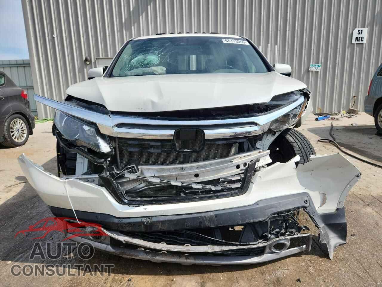 HONDA RIDGELINE 2017 - 5FPYK3F76HB035357
