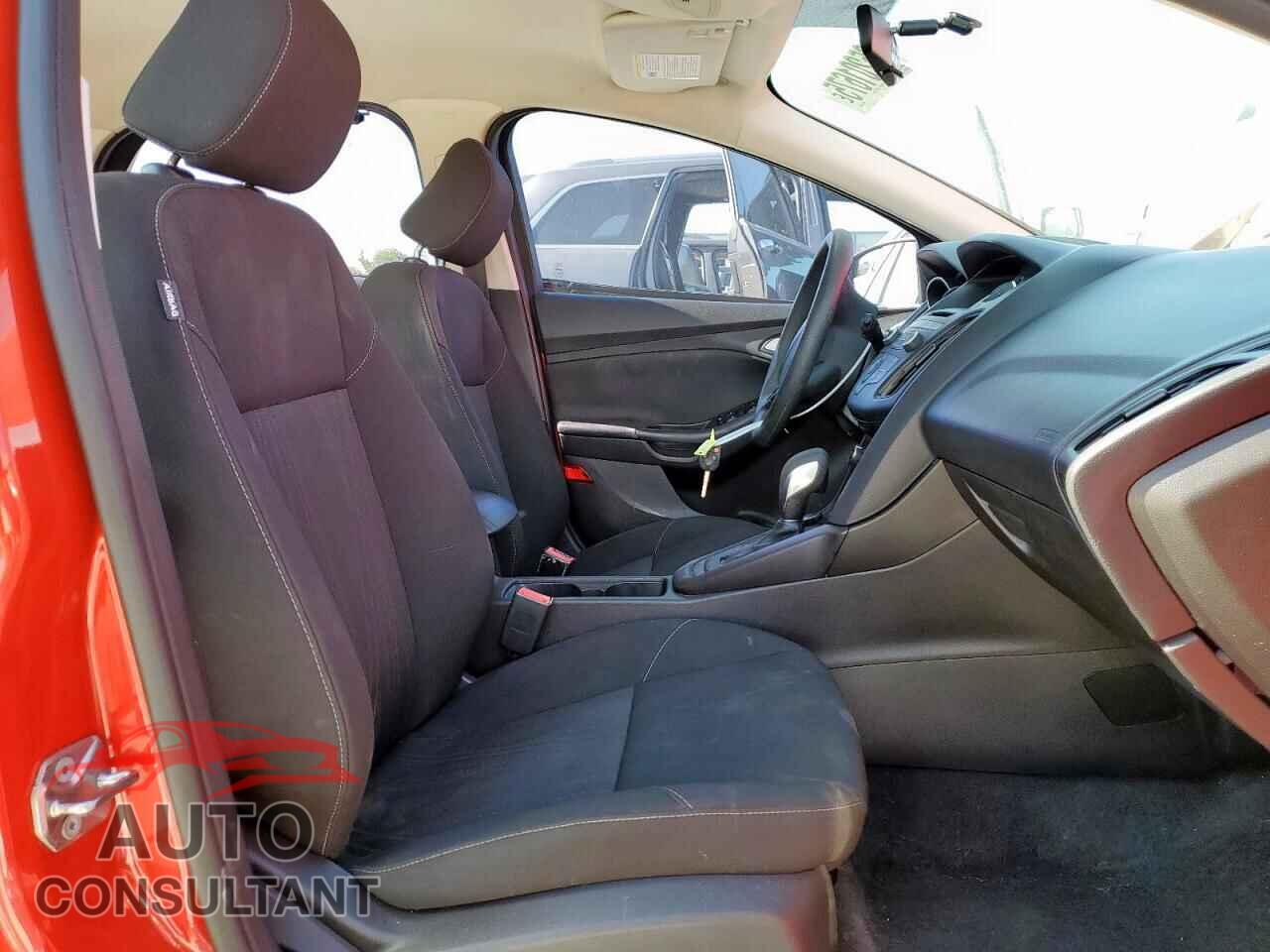 FORD FOCUS 2017 - 1FADP3K20HL224852