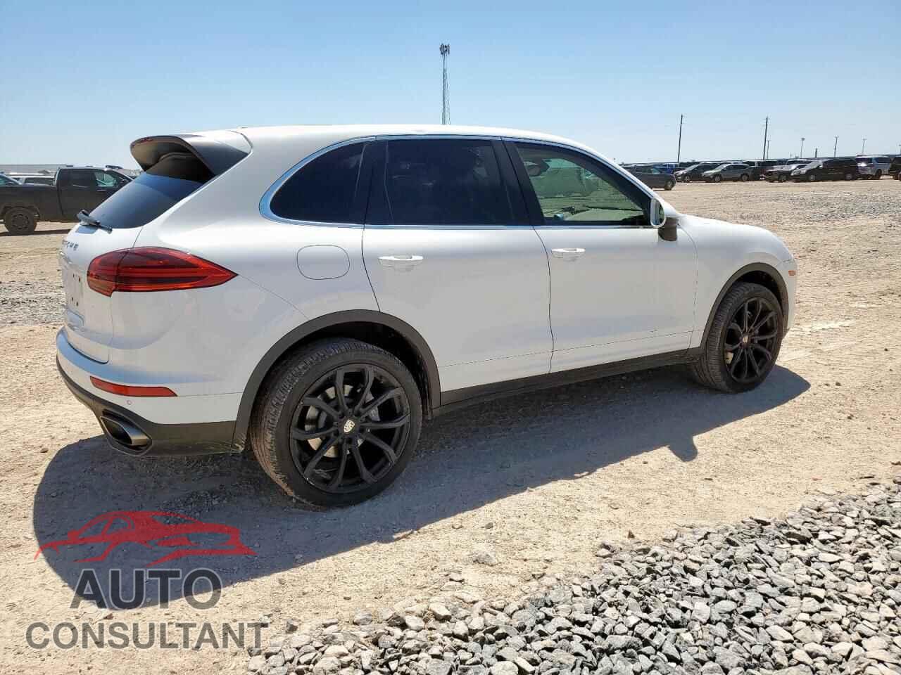PORSCHE CAYENNE 2016 - WP1AA2A27GLA01036