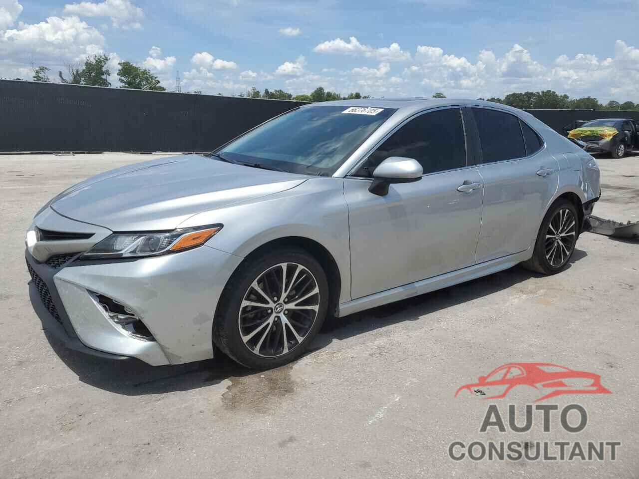 TOYOTA CAMRY 2018 - 4T1B11HK5JU587612