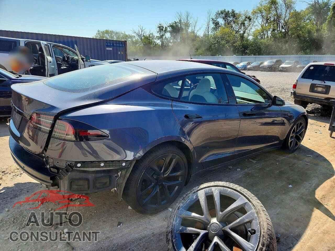 TESLA MODEL S 2023 - 5YJSA1E54PF520164