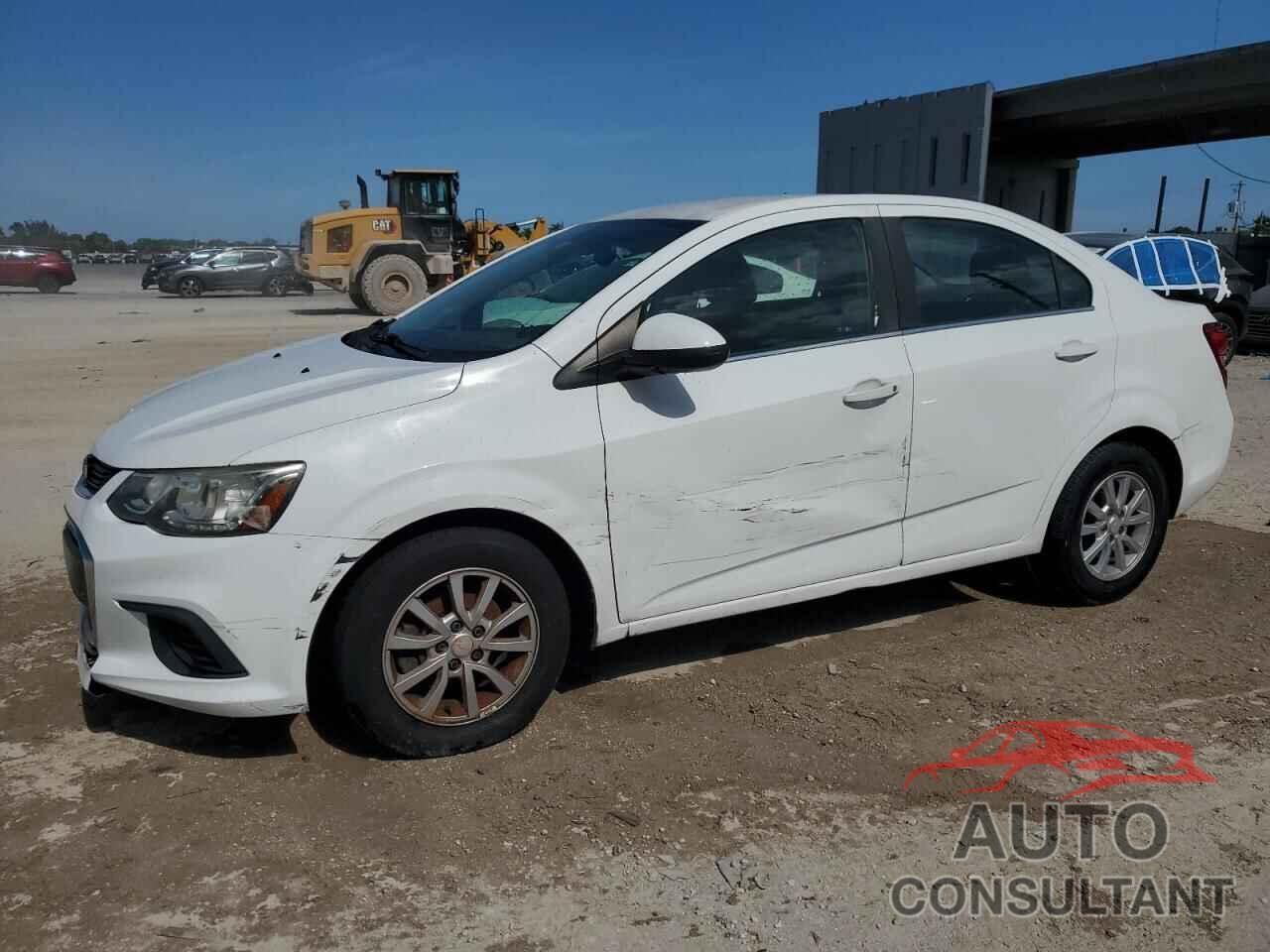 CHEVROLET SONIC 2017 - 1G1JD5SHXH4108521