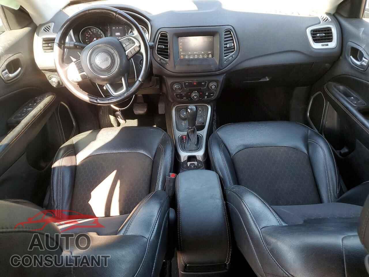 JEEP COMPASS 2019 - 3C4NJDBB8KT839473