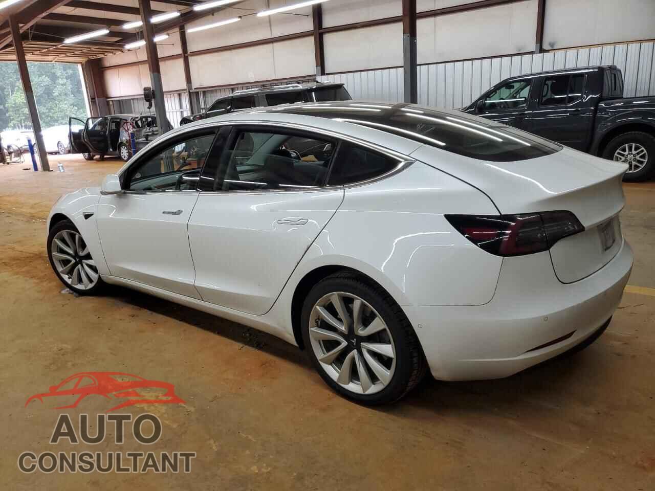 TESLA MODEL 3 2018 - 5YJ3E1EB5JF185745