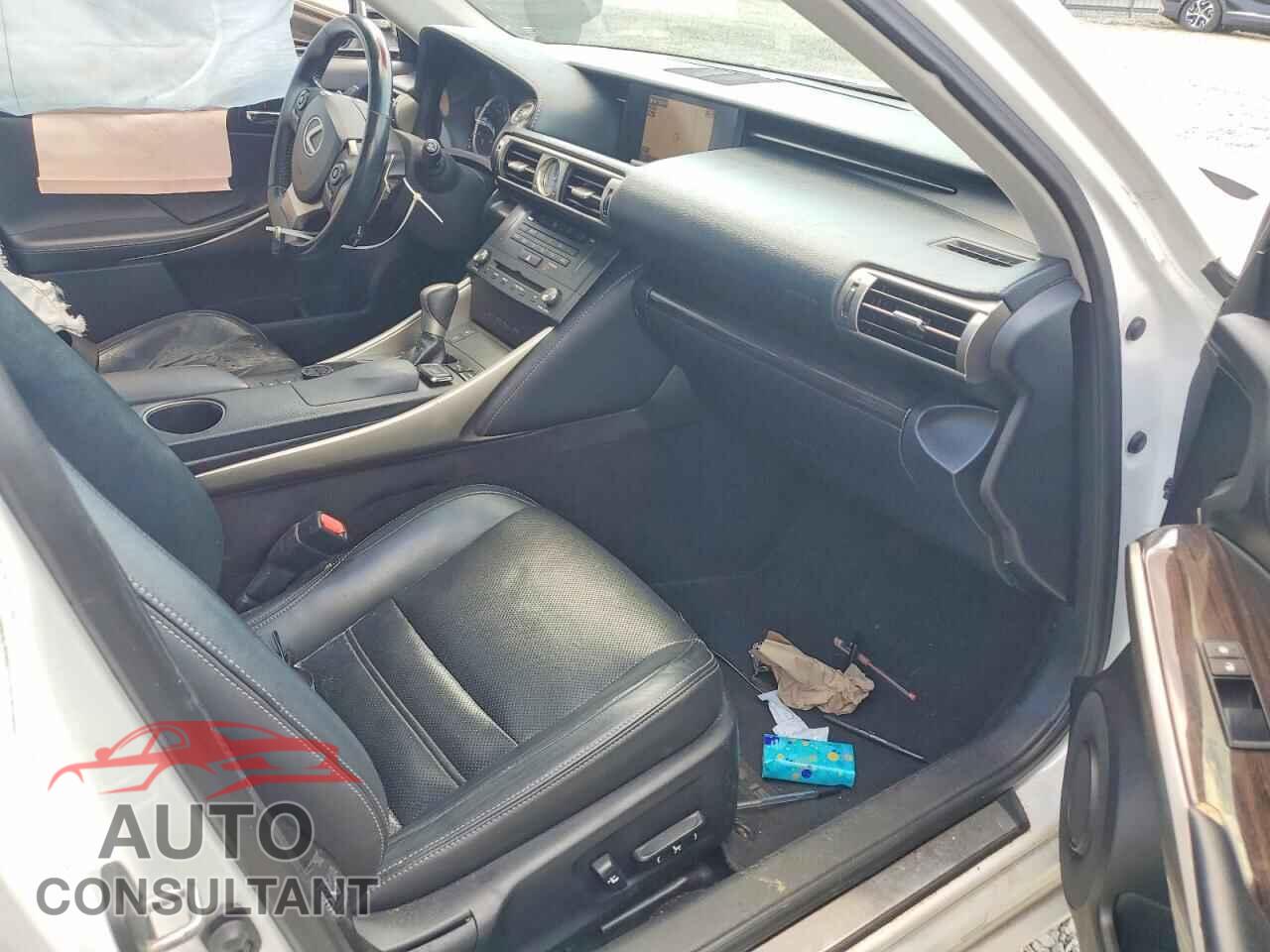 LEXUS IS 2015 - JTHCF1D22F5015655