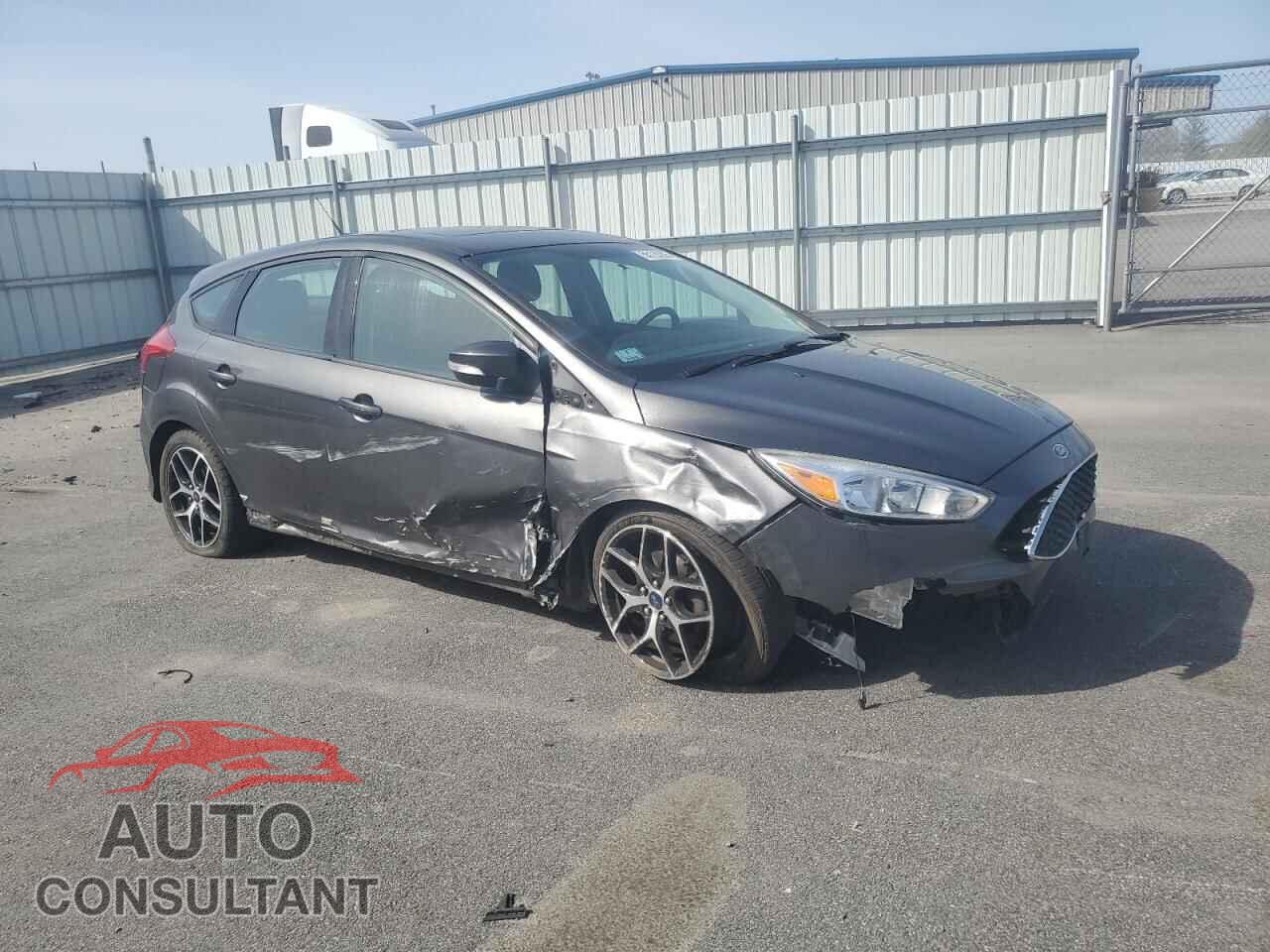 FORD FOCUS 2016 - 1FADP3K23GL236203