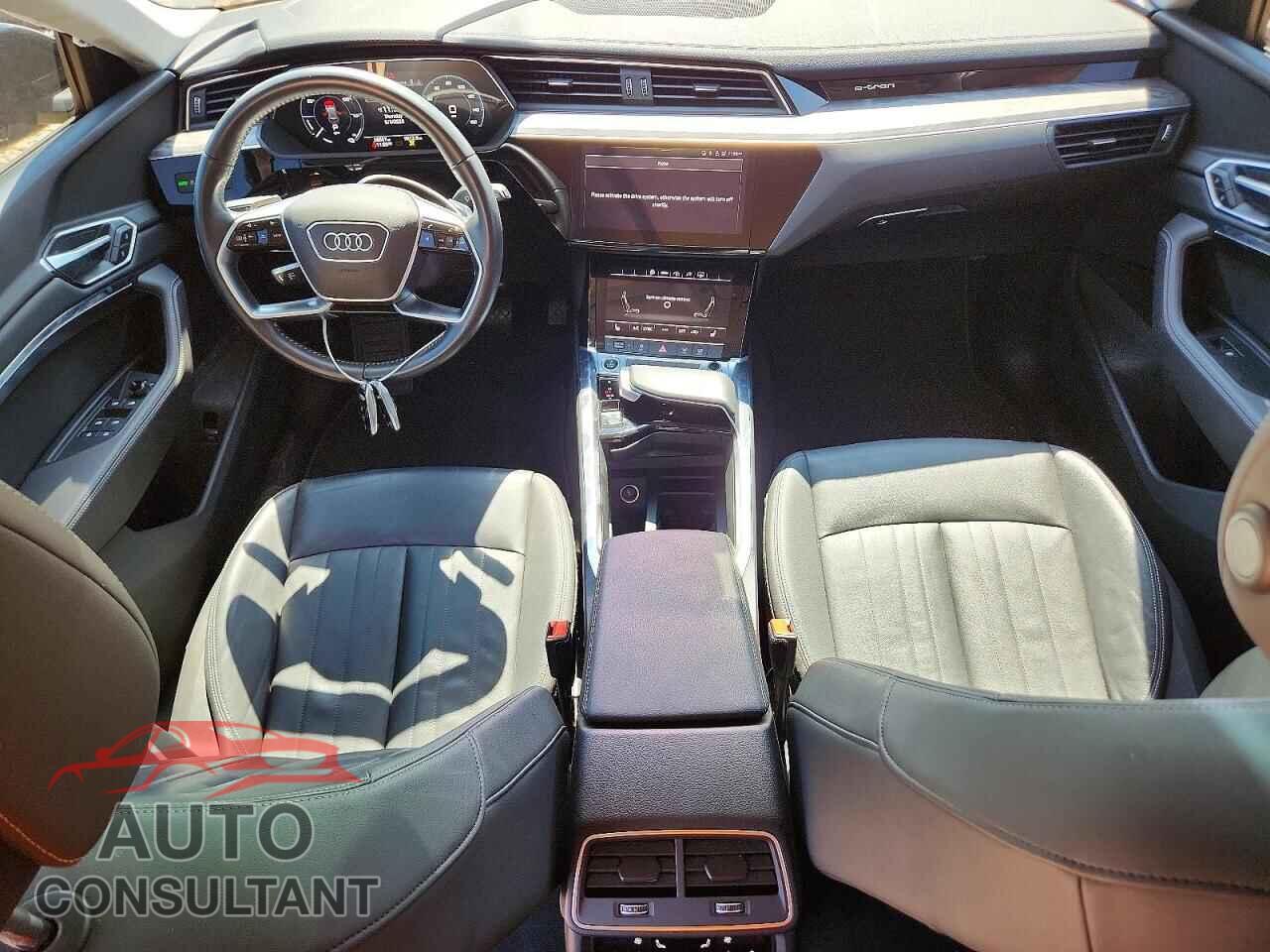 AUDI E-TRON 2021 - WA1AAAGE4MB008891