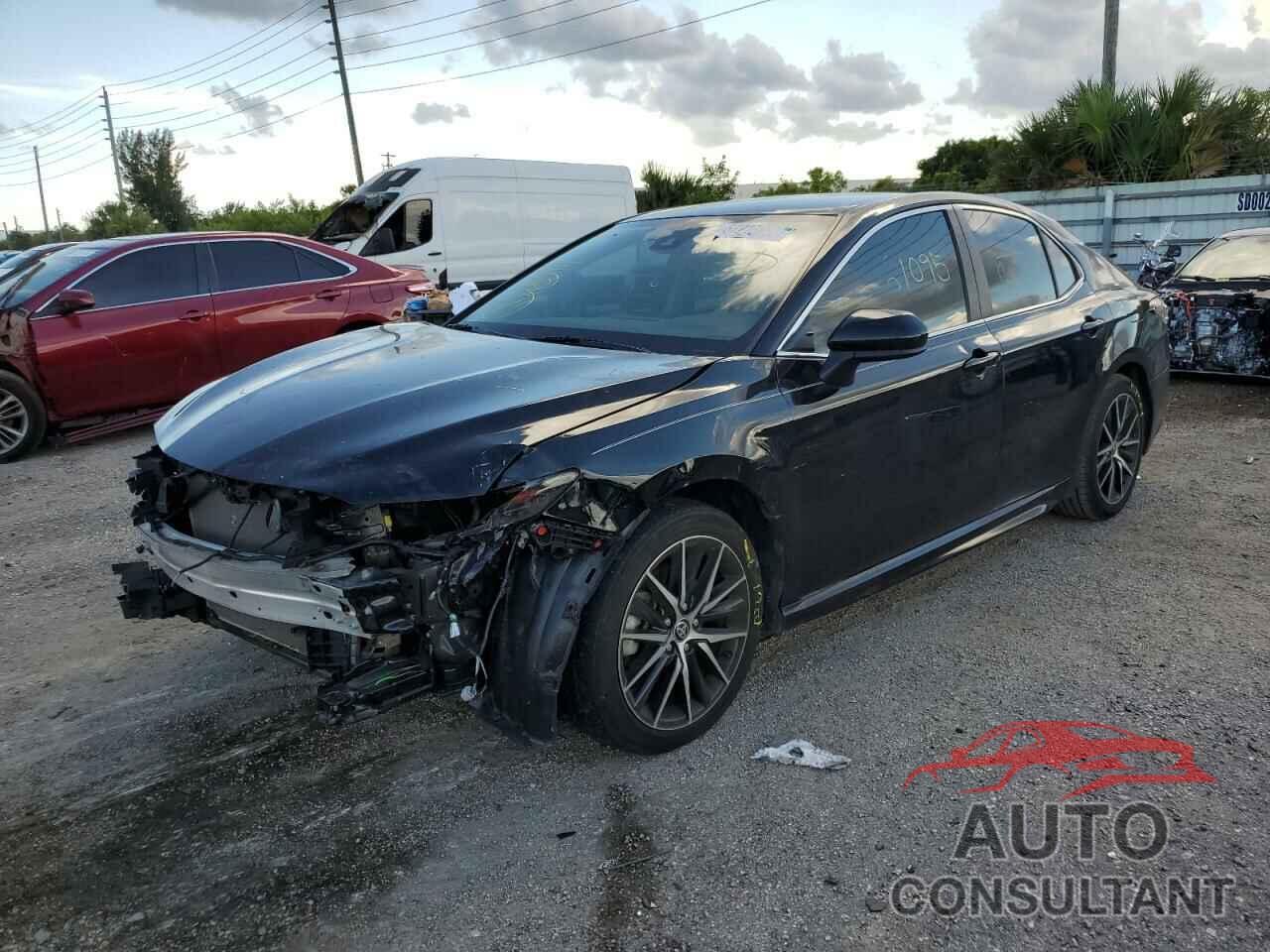 TOYOTA CAMRY 2021 - 4T1G11AK1MU526486