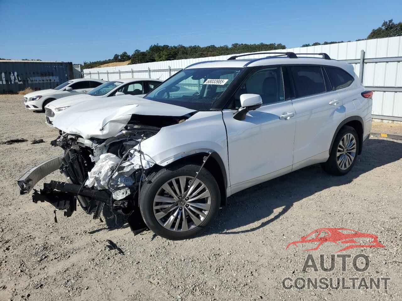 TOYOTA HIGHLANDER 2023 - 5TDKDRBH9PS037673