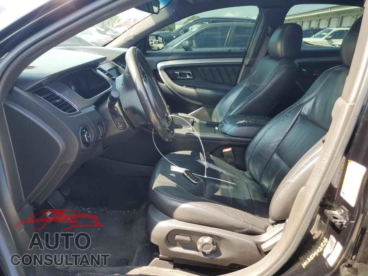 FORD TAURUS 2017 - 1FAHP2E82HG132016