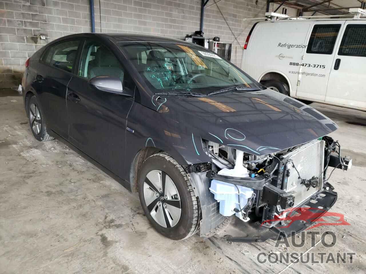 HYUNDAI IONIQ 2017 - KMHC65LC2HU040160