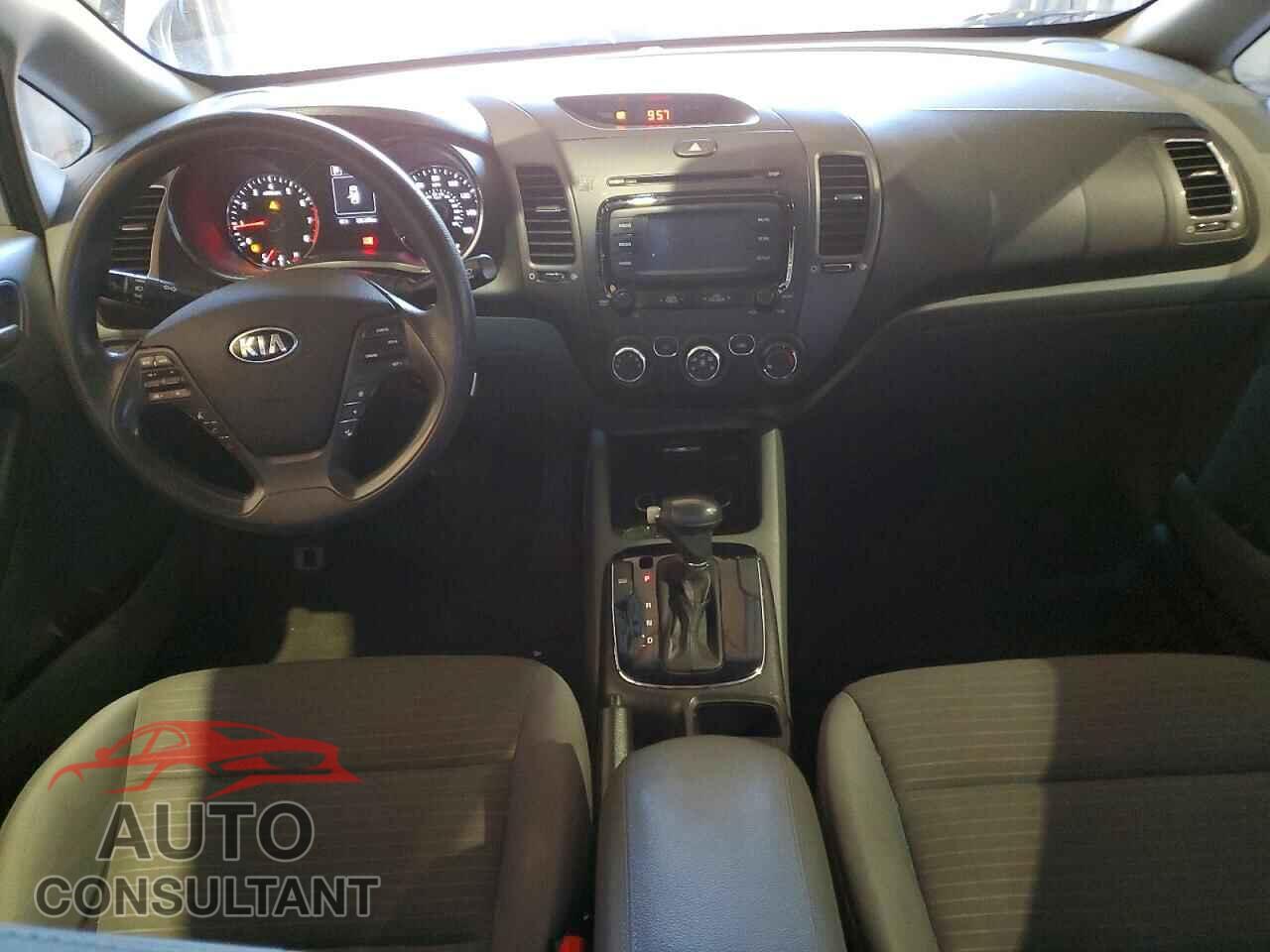 KIA FORTE 2017 - 3KPFL4A73HE054285