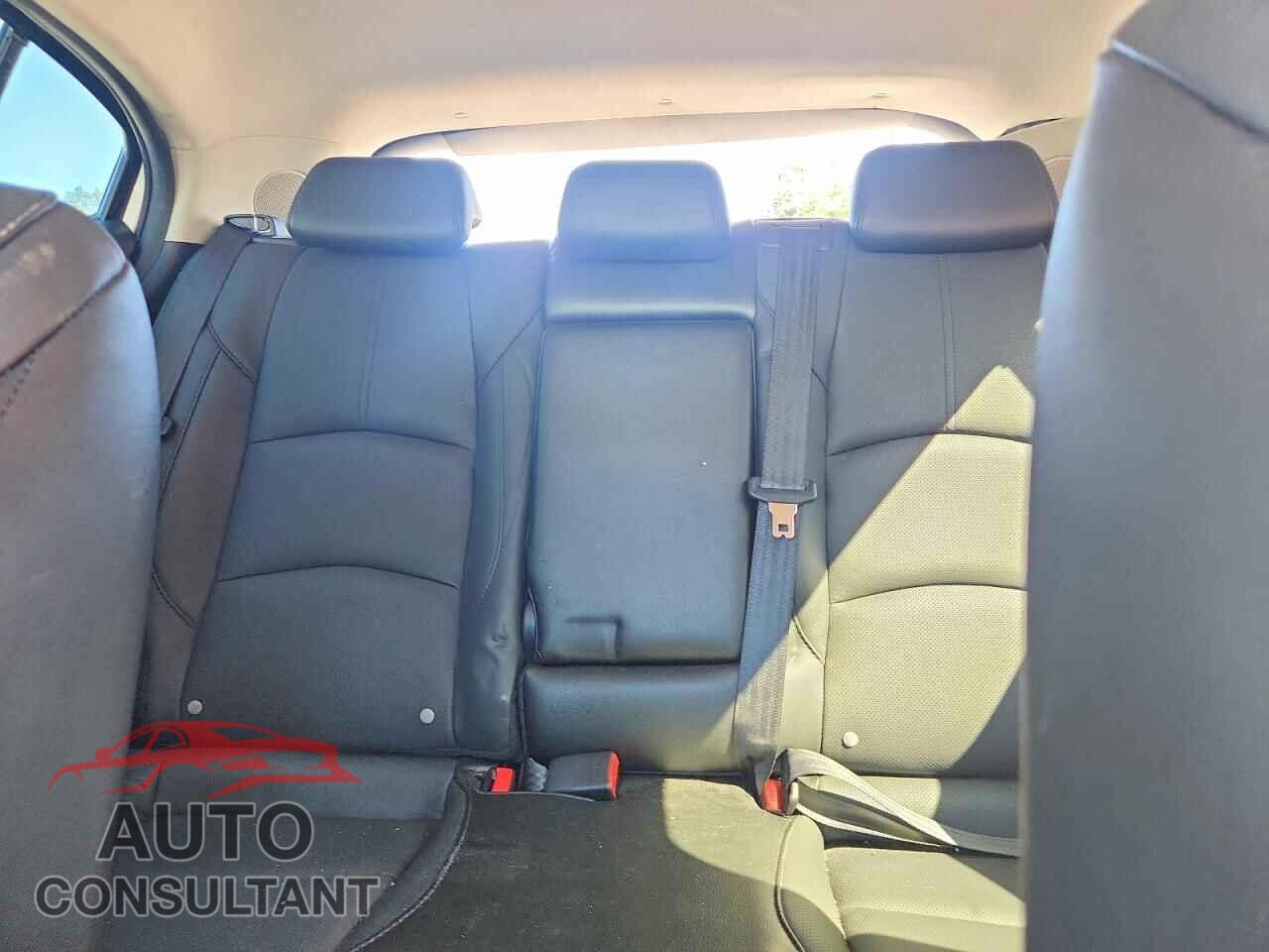 MAZDA 3 2018 - 3MZBN1M33JM169509