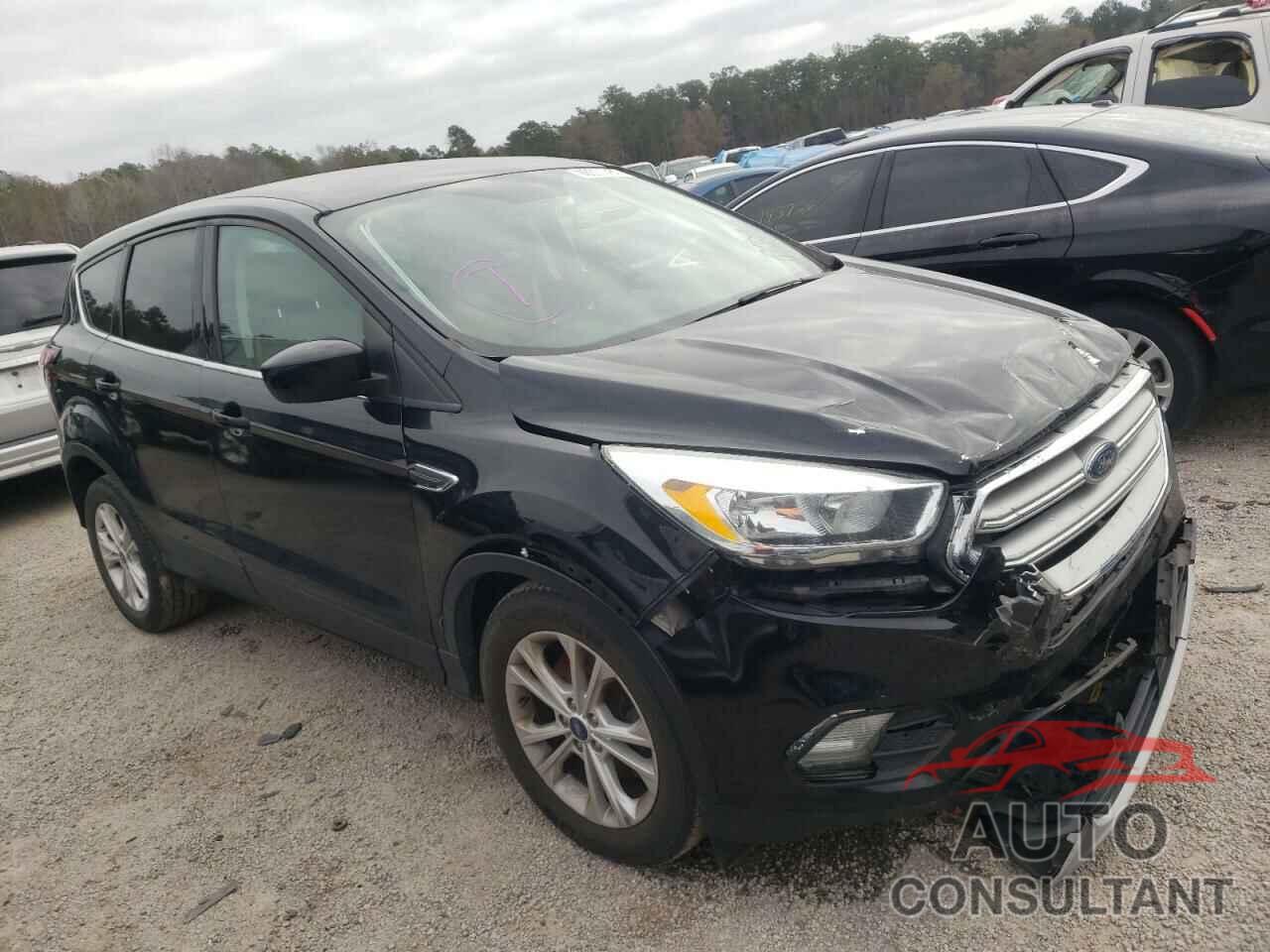 FORD ESCAPE 2017 - 1FMCU9GD1HUC70661