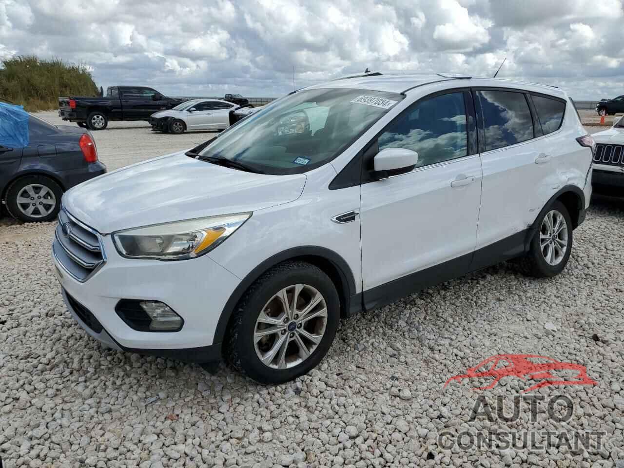 FORD ESCAPE 2017 - 1FMCU0G94HUC56261