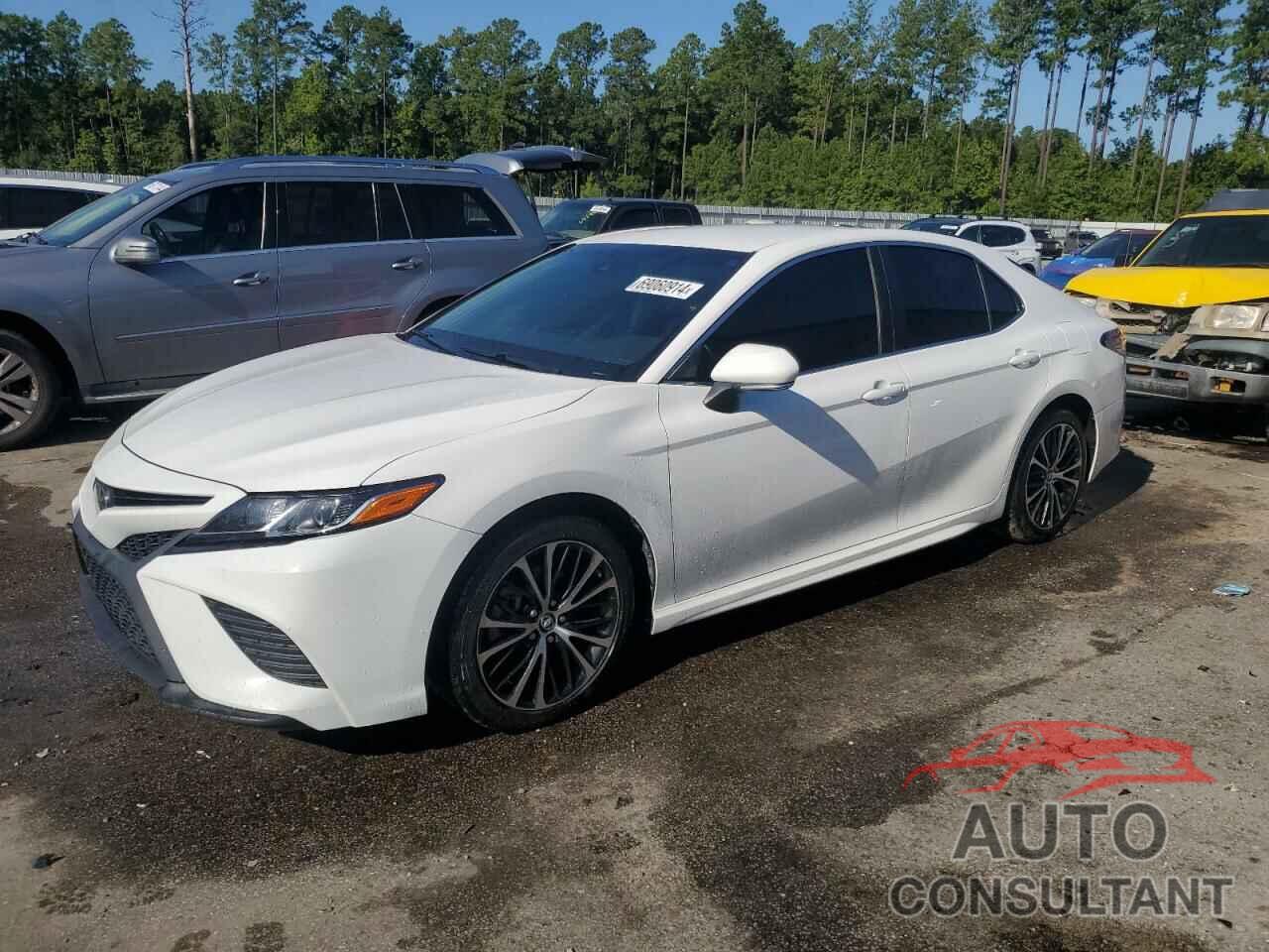 TOYOTA CAMRY 2018 - 4T1B11HK7JU594660