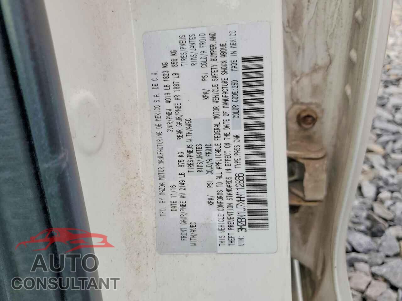 MAZDA 3 2017 - 3MZBN1U7XHM112866