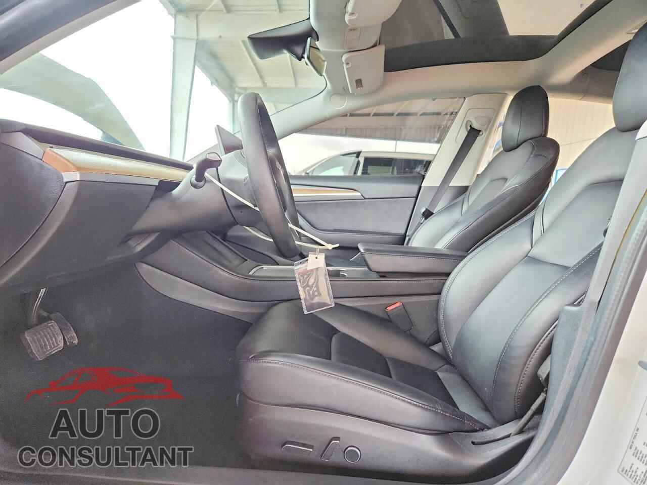 TESLA MODEL 3 2021 - 5YJ3E1EA4MF092095