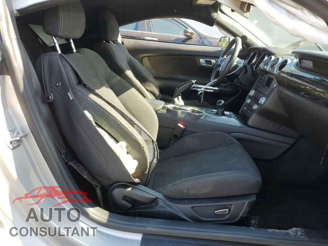 FORD MUSTANG 2018 - 1FA6P8CF2J5122468