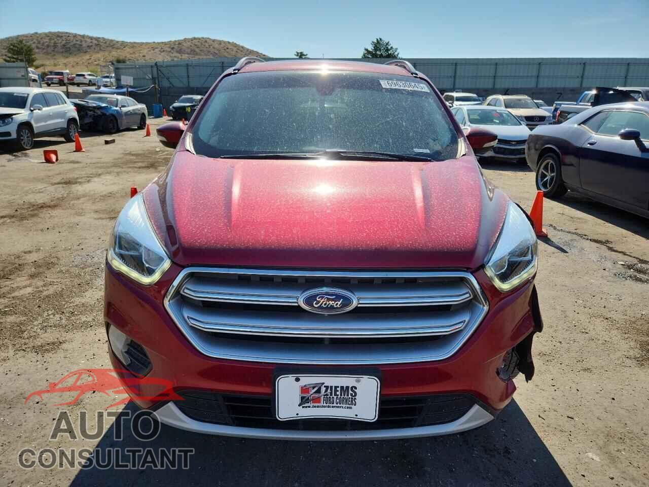 FORD ESCAPE 2017 - 1FMCU9J92HUB50355
