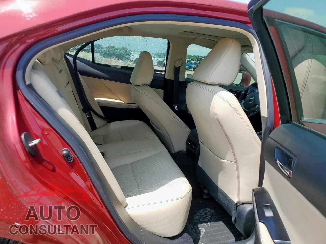 LEXUS IS 2014 - JTHBE1D20E5006434