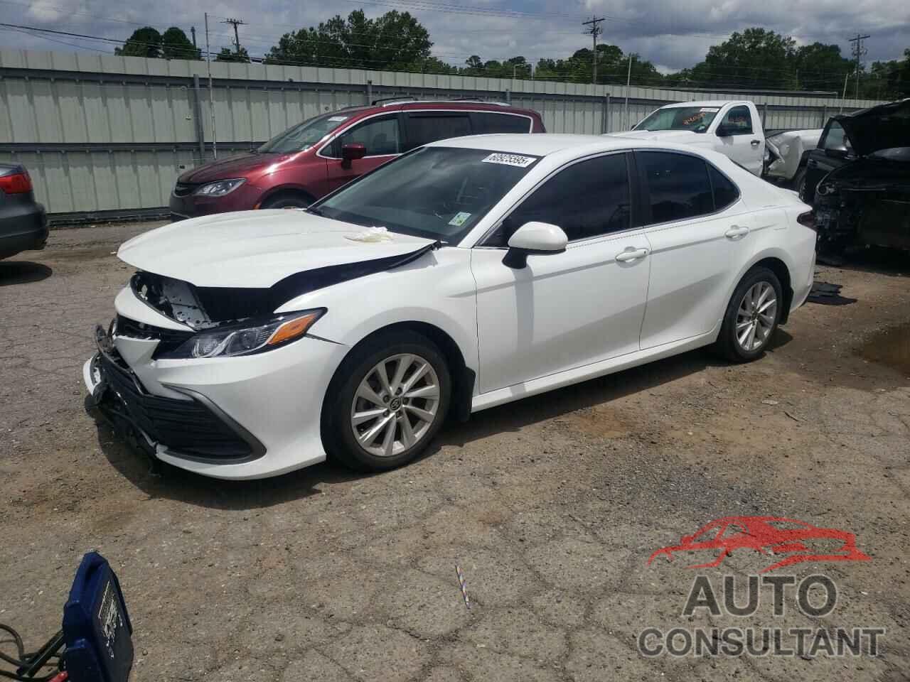 TOYOTA CAMRY 2022 - 4T1C11AK3NU691939