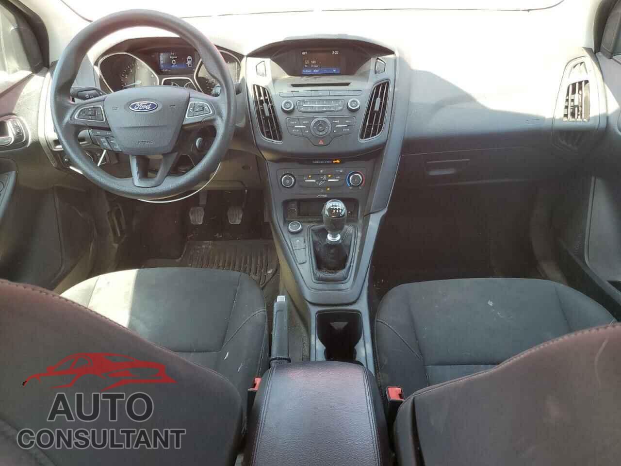 FORD FOCUS 2015 - 1FADP3FE5FL360539