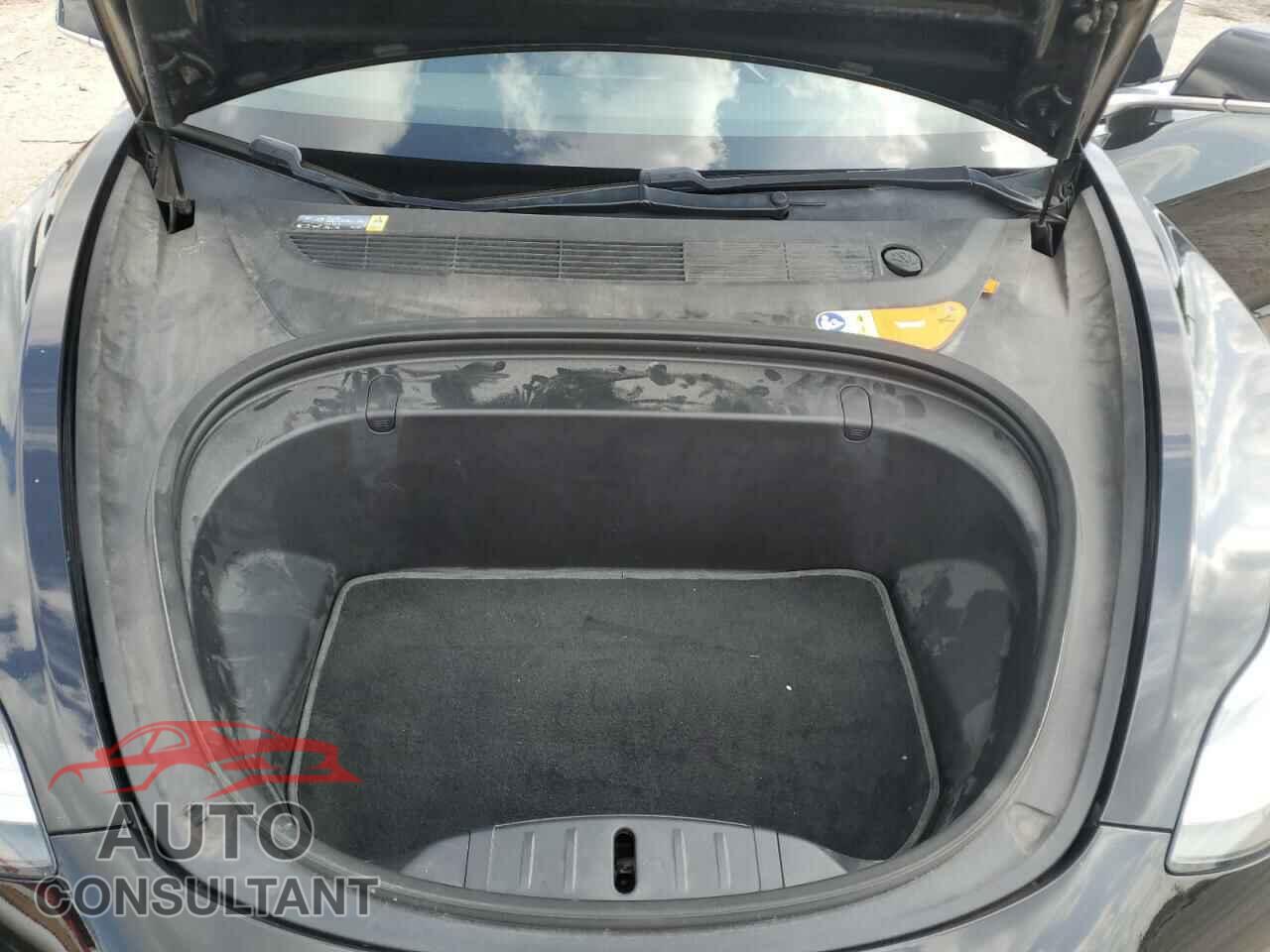 TESLA MODEL 3 2018 - 5YJ3E1EA1JF004938