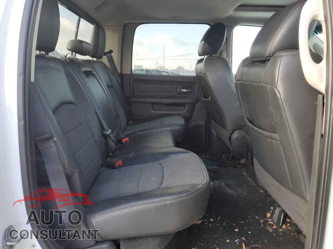 DODGE RAM 1500 2012 - 1C6RD7MT2CS111285