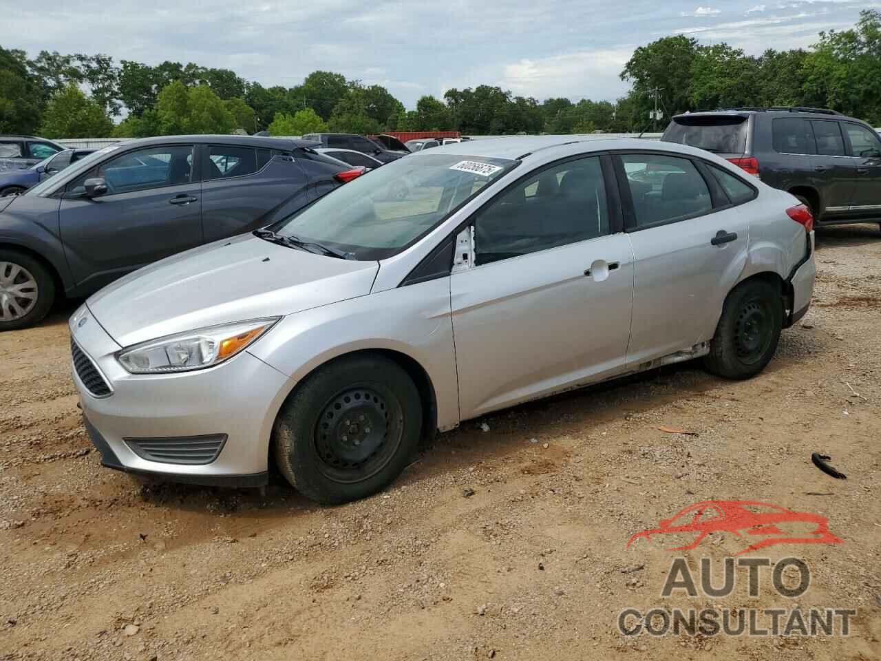 FORD FOCUS 2018 - 1FADP3E28JL299607