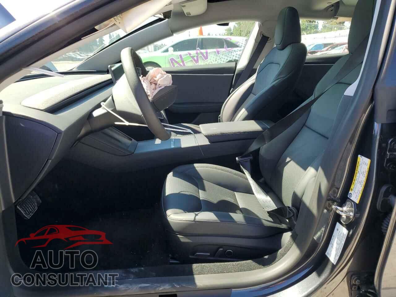 TESLA MODEL 3 2024 - 5YJ3E1EA0RF843300