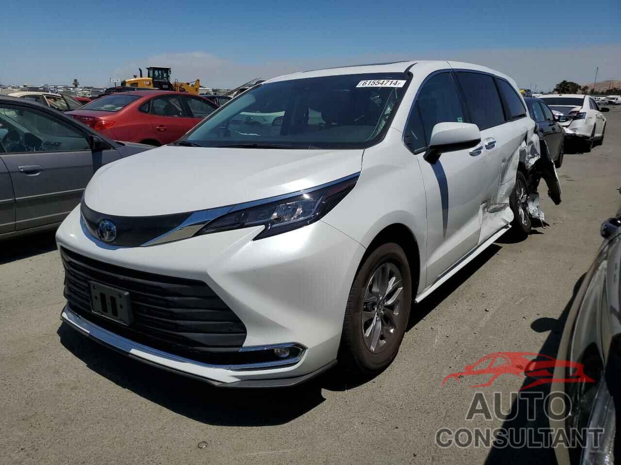 TOYOTA SIENNA 2023 - 5TDYSKFC2PS095453