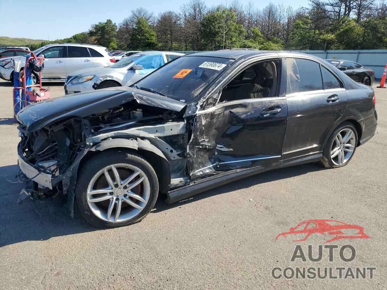 MERCEDES-BENZ C-CLASS 2014 - WDDGF8AB4EG205661
