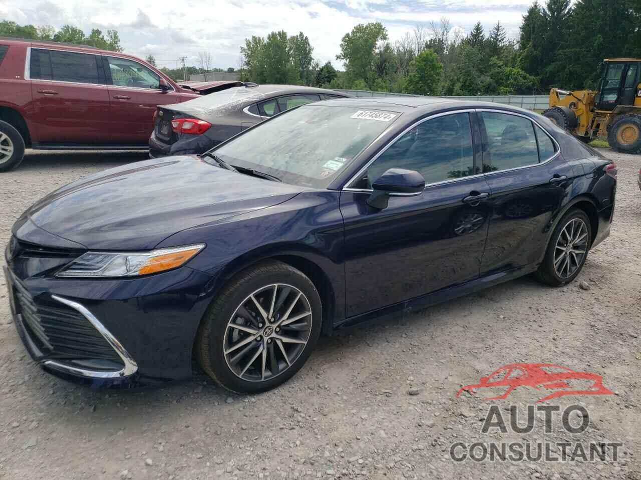 TOYOTA CAMRY 2022 - 4T1F11BKXNU070659