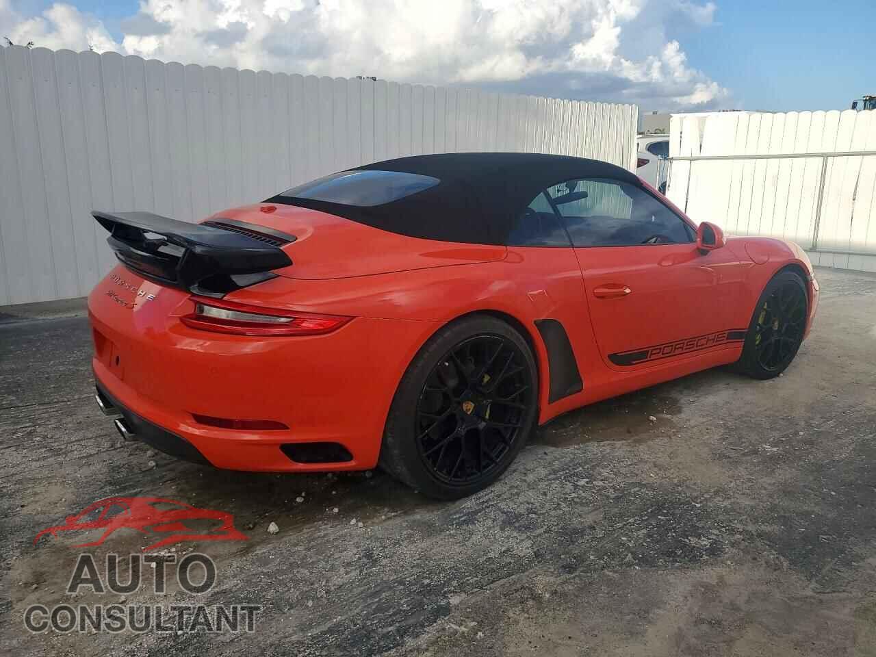 PORSCHE 911 2017 - WP0CA2A97HS142235