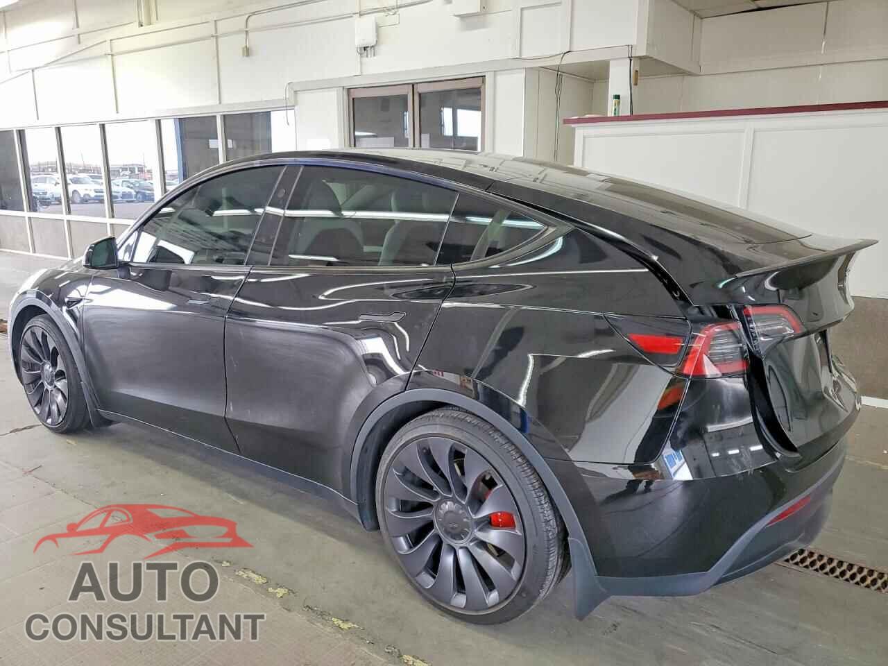 TESLA MODEL Y 2024 - 7SAYGDEF7RF087397